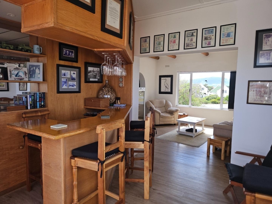 4 Bedroom Property for Sale in Pearly Beach Western Cape